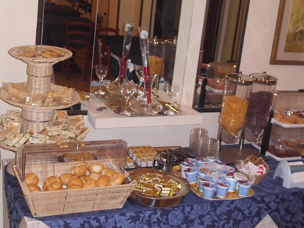 Hotel Caribe Viareggio 3*,  Italy