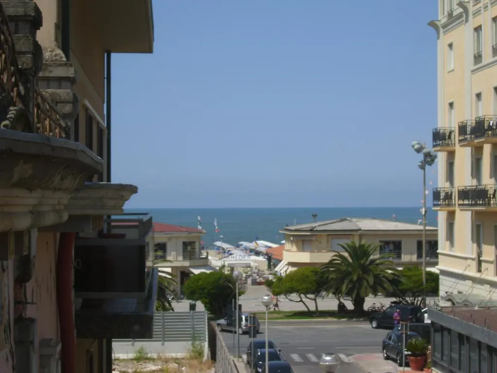 Hotel Caribe Viareggio