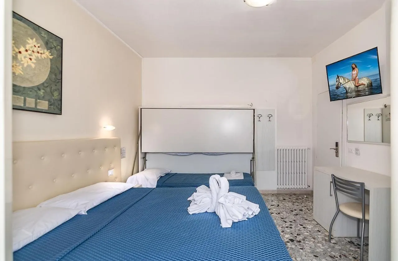 Hotel Caribe Viareggio 3*,  Italy